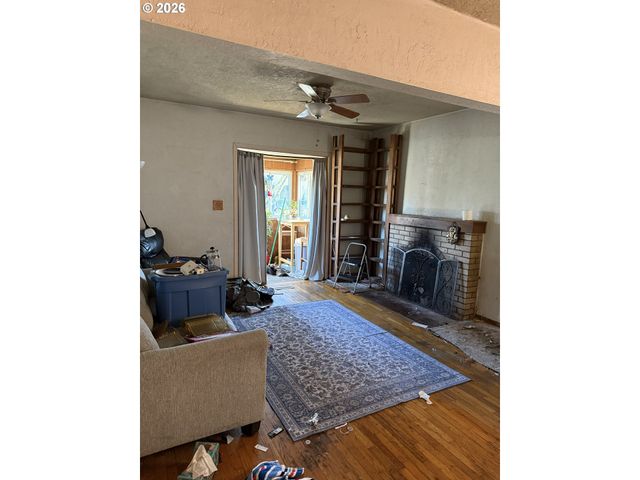 4643 Ne 28TH Ave, Portland, OR 97211