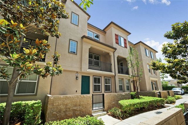 6382 Aquila Way, Eastvale, CA 91752