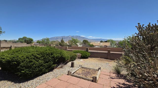 1712 Hudson River Road NE, Rio Rancho, NM 87144