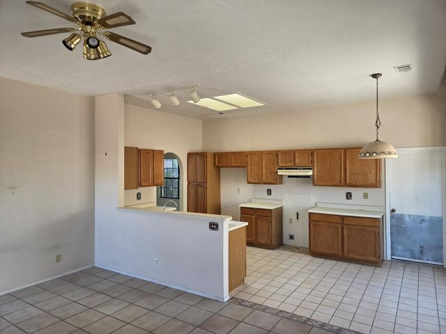 1712 Hudson River Road NE, Rio Rancho, NM 87144