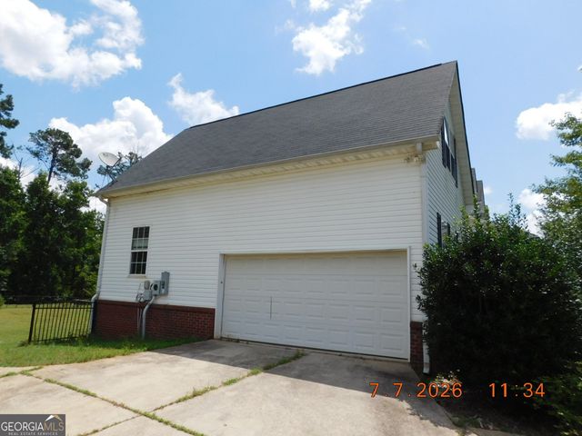 284 Valley Way, Hampton, GA 30228