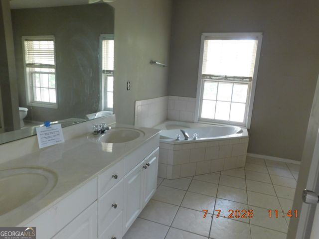 284 Valley Way, Hampton, GA 30228