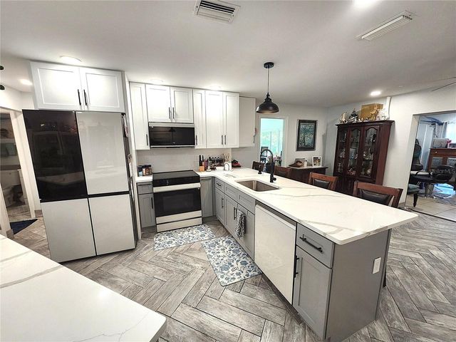 112 ANTILLA ROAD, North Port, FL 34287