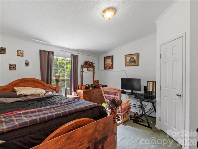98 Cardinal Lane, Burnsville, NC 28714
