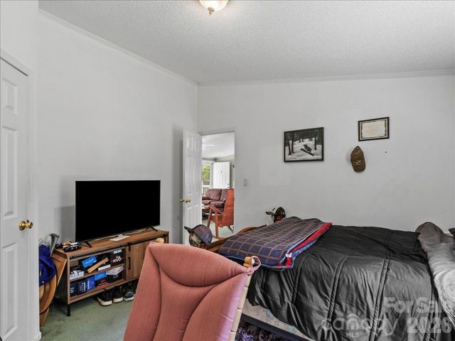 98 Cardinal Lane, Burnsville, NC 28714