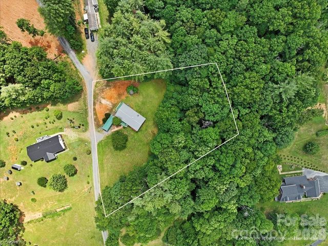 98 Cardinal Lane, Burnsville, NC 28714