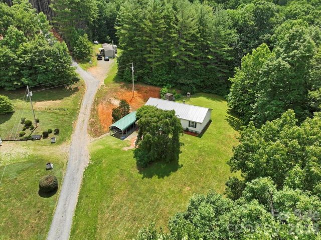 98 Cardinal Lane, Burnsville, NC 28714