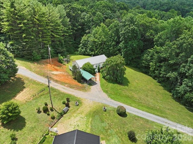 98 Cardinal Lane, Burnsville, NC 28714