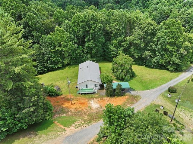 98 Cardinal Lane, Burnsville, NC 28714