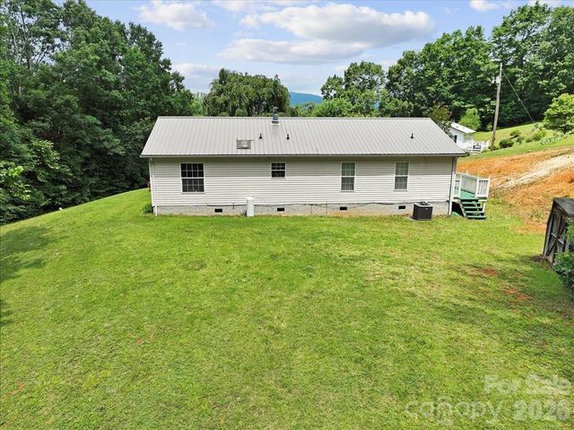 98 Cardinal Lane, Burnsville, NC 28714