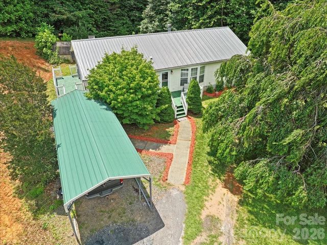 98 Cardinal Lane, Burnsville, NC 28714