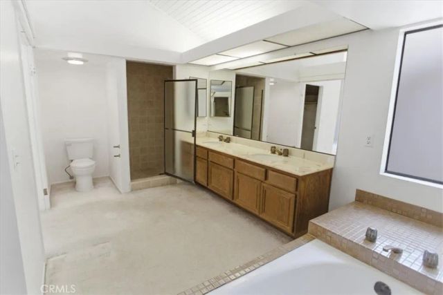3810 Honolulu Avenue, La Crescenta, CA 91214