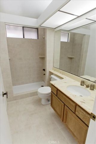 3810 Honolulu Avenue, La Crescenta, CA 91214