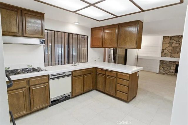 3810 Honolulu Avenue, La Crescenta, CA 91214