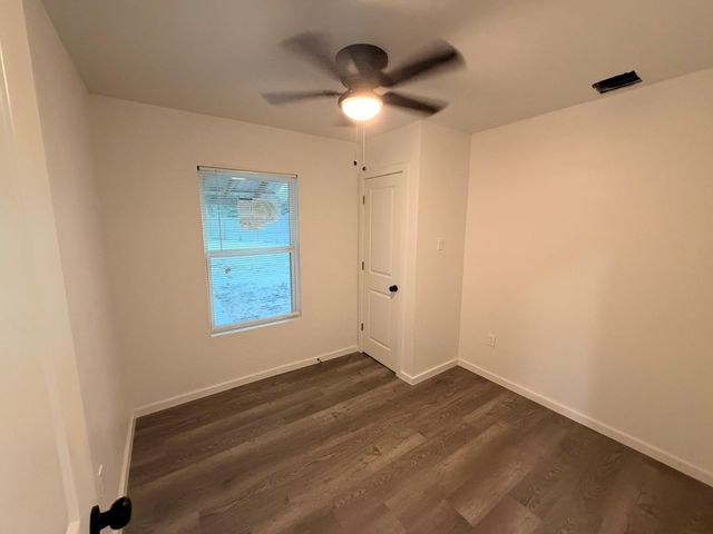 916 Brook Forest Drive A, Conroe, TX 77385
