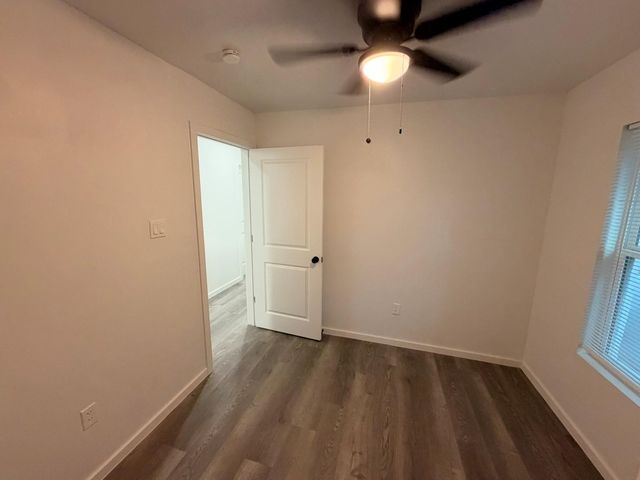 916 Brook Forest Drive A, Conroe, TX 77385