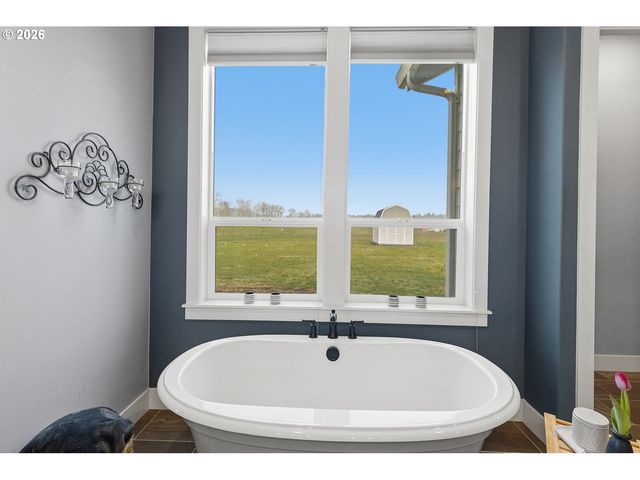 408 TULIP Ln, Woodland, WA 98674