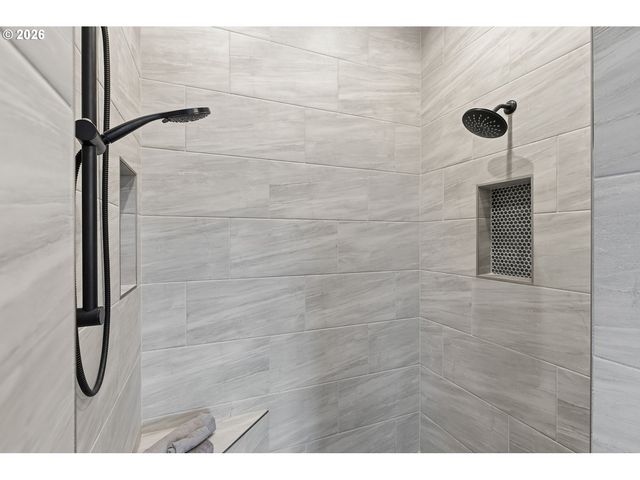 408 TULIP Ln, Woodland, WA 98674