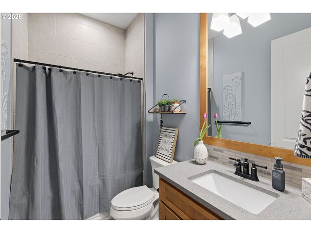 408 TULIP Ln, Woodland, WA 98674