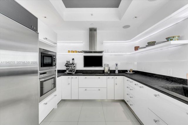 100 S Pointe Dr 3002, Miami Beach, FL 33139