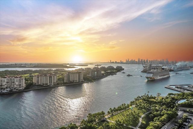 100 S Pointe Dr 3002, Miami Beach, FL 33139