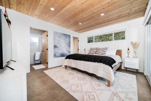 1504 Valencia Street, Oceanside, CA 92054