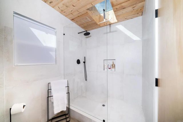 1504 Valencia Street, Oceanside, CA 92054