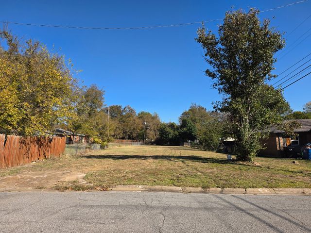 116 N Lynn Avenue, Denison, TX 75020