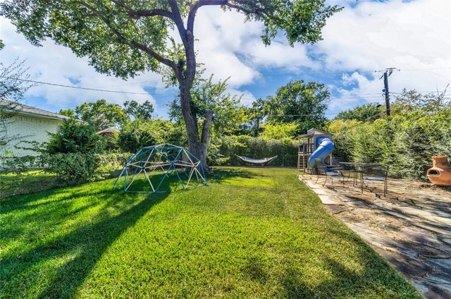 2923 Green Meadow Drive, Dallas, TX 75228