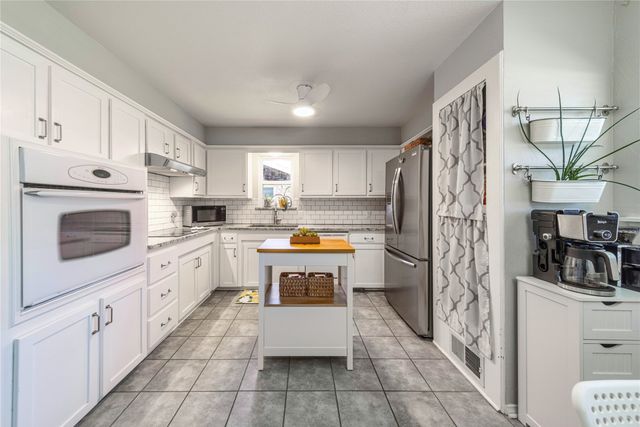 2923 Green Meadow Drive, Dallas, TX 75228