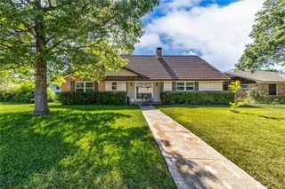 2923 Green Meadow Drive, Dallas, TX 75228
