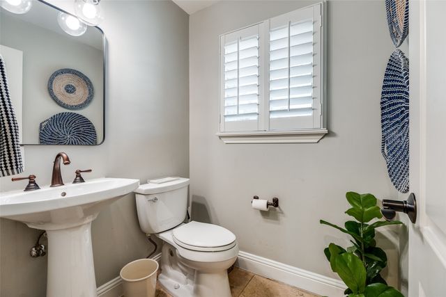 6732 Inverness Lane, Dallas, TX 75214
