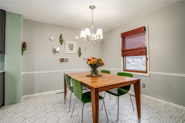 16505 E 52nd Street S, Independence, MO 64055