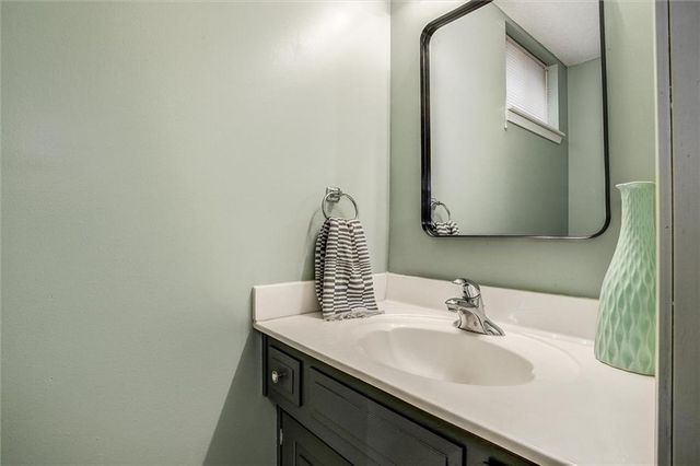 16505 E 52nd Street S, Independence, MO 64055