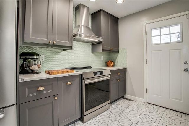 16505 E 52nd Street S, Independence, MO 64055