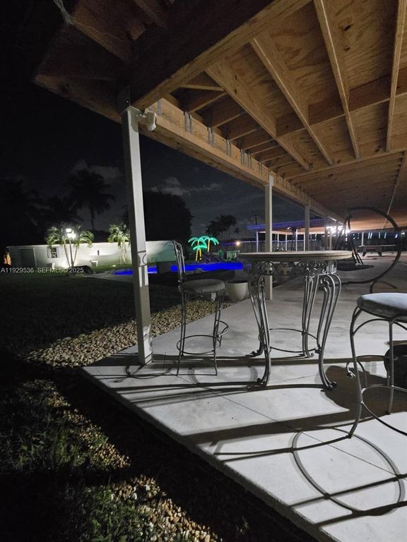 Image 4 of property listing at 16401 SW 292nd St., Homestead, FL 33033