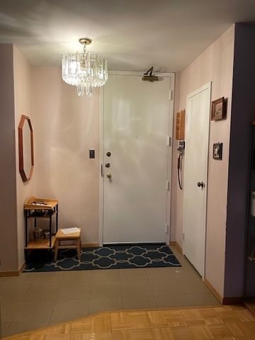 7141 N Kedzie Avenue 110, Chicago, IL 60645