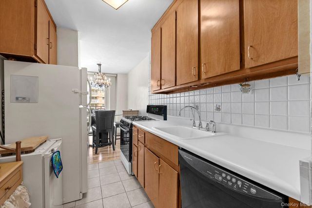 2940 W 5th Street 7C, Brooklyn, NY 11224
