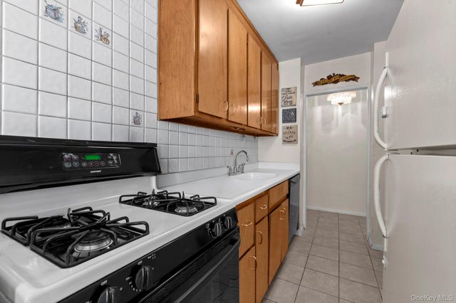 2940 W 5th Street 7C, Brooklyn, NY 11224