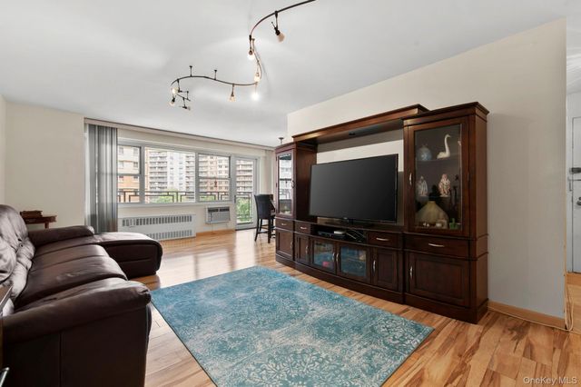 2940 W 5th Street 7C, Brooklyn, NY 11224
