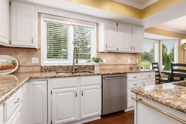 8602 Davington Drive, Dublin, OH 43017