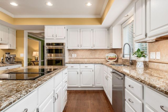 8602 Davington Drive, Dublin, OH 43017