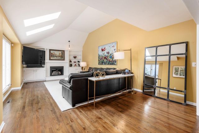 8602 Davington Drive, Dublin, OH 43017