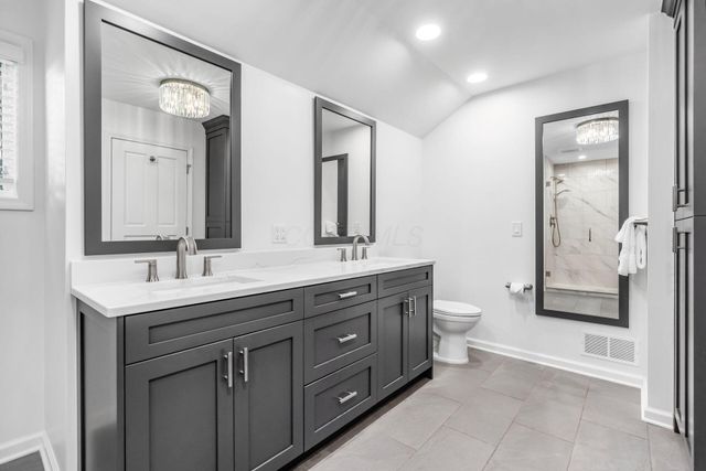 8602 Davington Drive, Dublin, OH 43017
