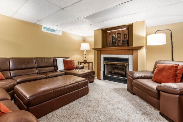 8602 Davington Drive, Dublin, OH 43017