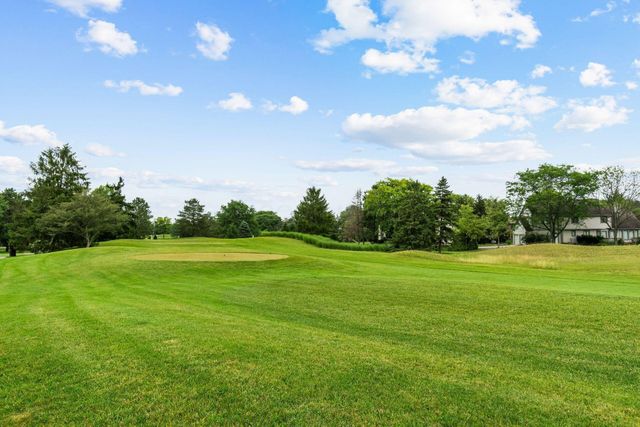 8602 Davington Drive, Dublin, OH 43017