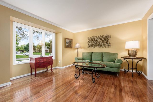 8602 Davington Drive, Dublin, OH 43017