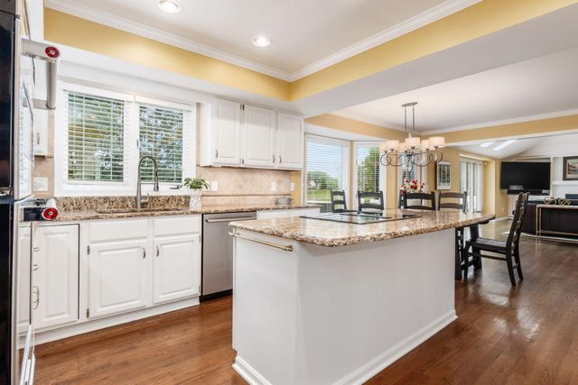 8602 Davington Drive, Dublin, OH 43017