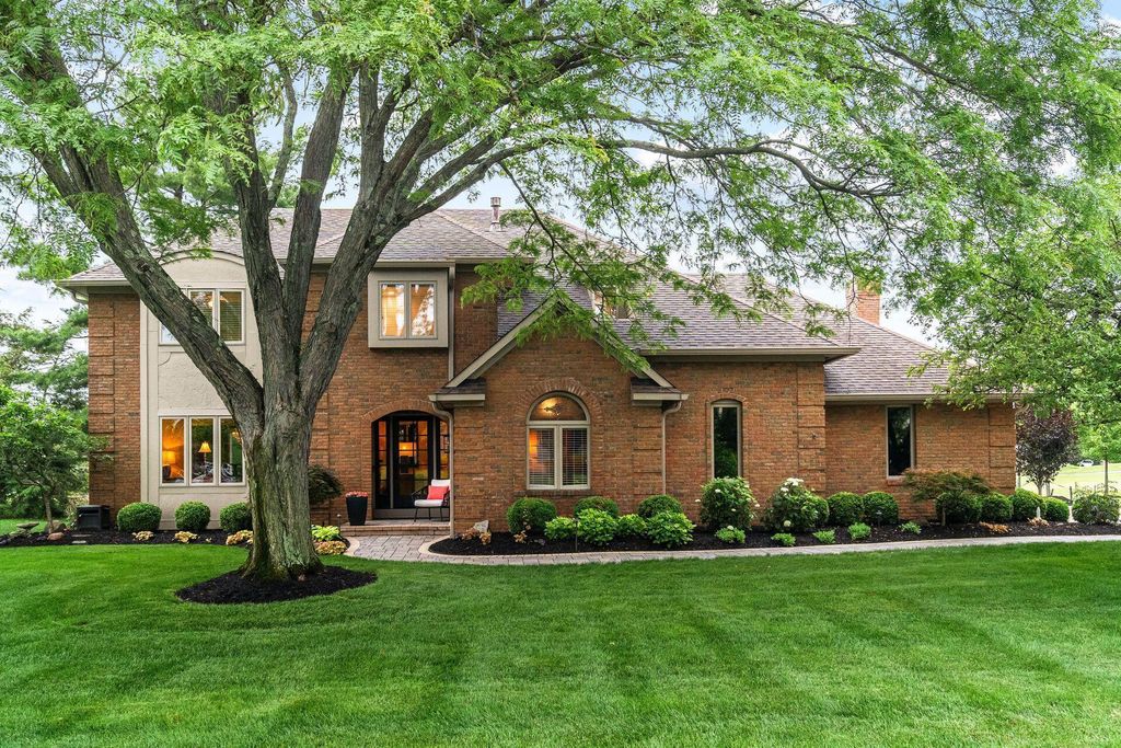 8602 Davington Drive, Dublin, OH 43017