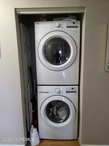 104 Des Moines Court, Tinton Falls, NJ 07712